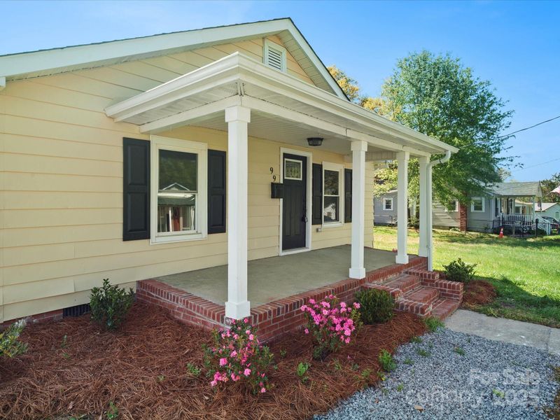 99 May St, Gastonia, NC 28052