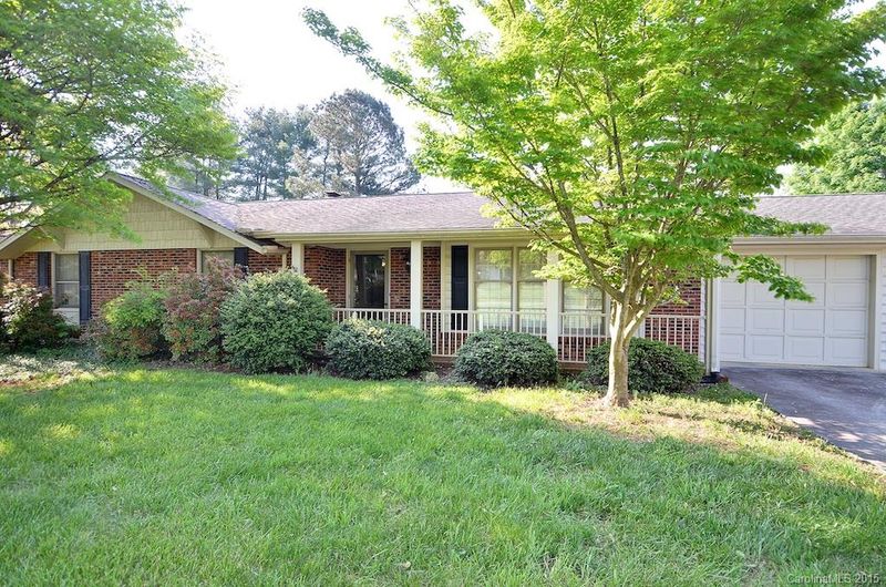 406 Chestnut St, Statesville, NC 28625