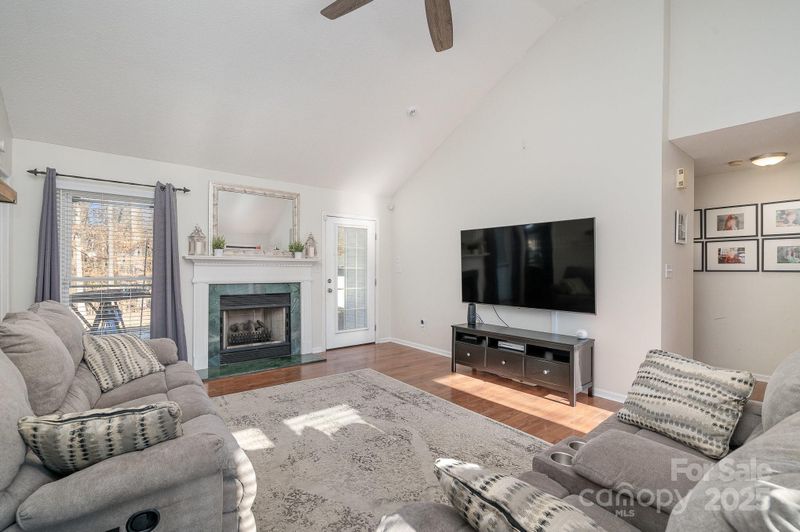 101 Ingonish Dr, Gastonia, NC 28056