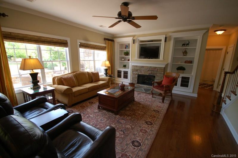 2409 River Oaks Dr, Waxhaw, NC 28173