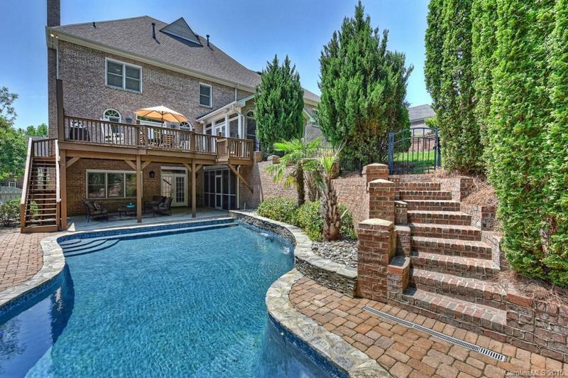 2126 Glade Hill Rd, Charlotte, NC 28270