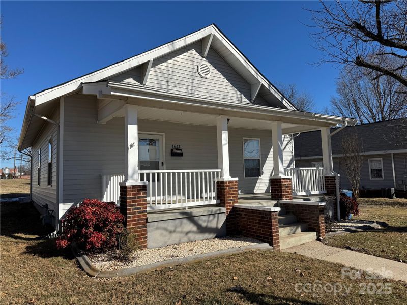 1611 B Ave SE, Hickory, NC 28602