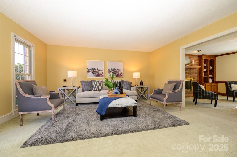8147 Camelot Dr, Harrisburg, NC 28075