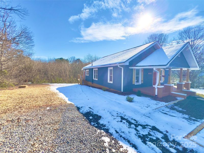 1431 2nd Dr SW, Hickory, NC 28602