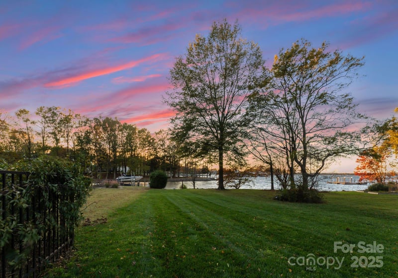7542 Waterview Dr, Cornelius, NC 28031