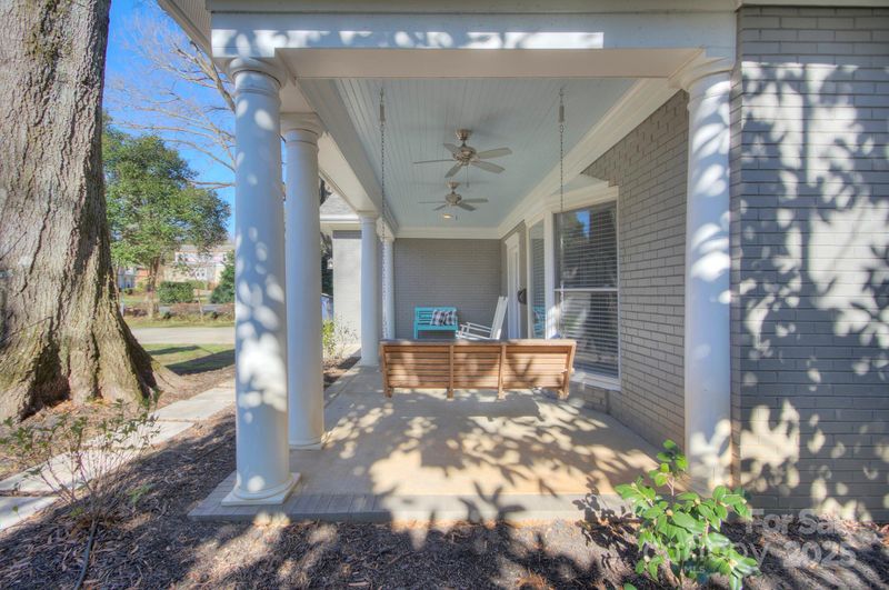 3123 Windsor Dr, Charlotte, NC 28209