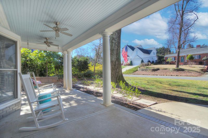 3123 Windsor Dr, Charlotte, NC 28209