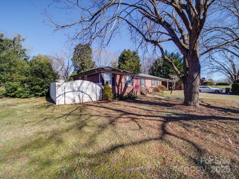 2918 Imperial Dr, Gastonia, NC 28054