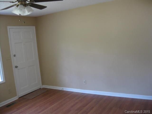 517 Ralphs Blvd, Gastonia, NC 28052