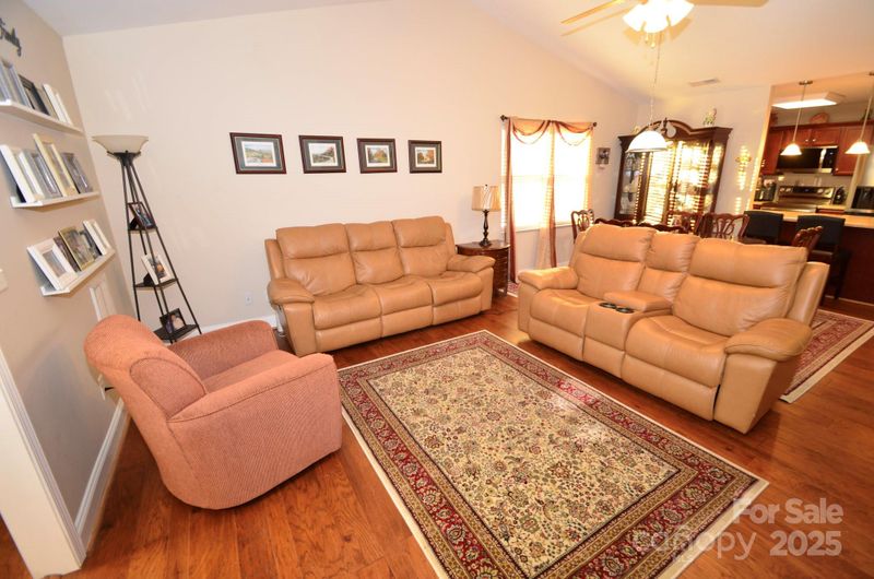808 E Main St, Maiden, NC 28650