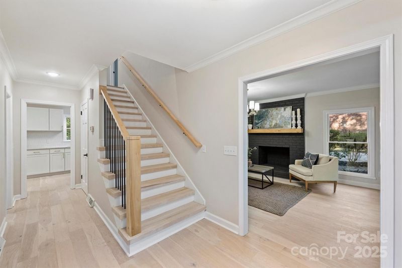 7024 Pleasant Dr, Charlotte, NC 28211