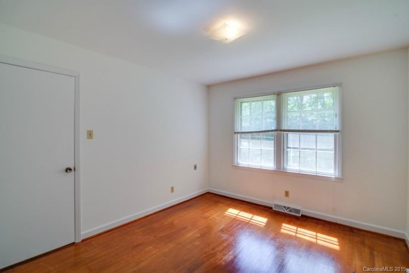 4100 Abbeydale Dr, Charlotte, NC 28205