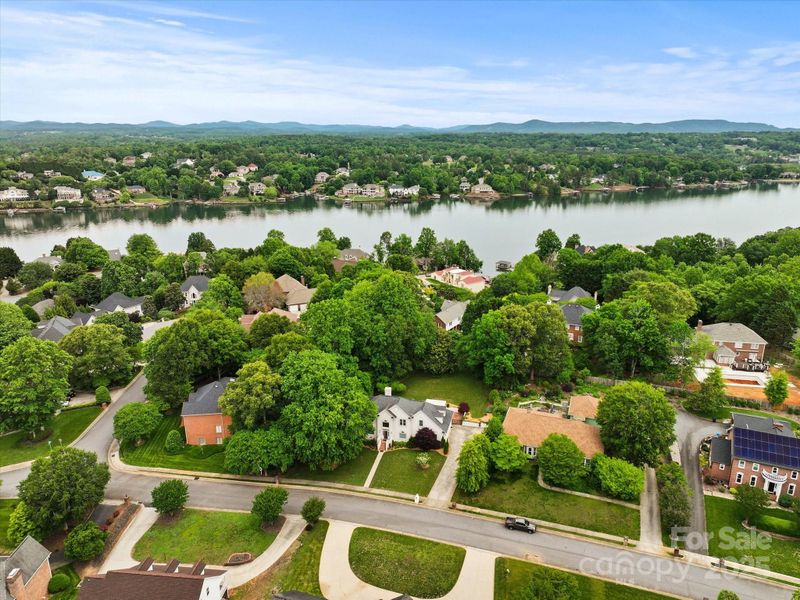 430 43rd Ave NW, Hickory, NC 28601