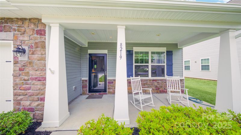 8219 Pamplin Ct, Charlotte, NC 28273