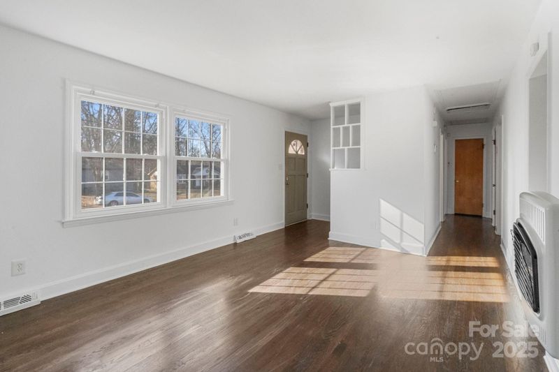 2816 Wedgefield Dr, Charlotte, NC 28208