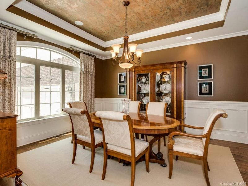 1000 Viscount Dr, Matthews, NC 28104