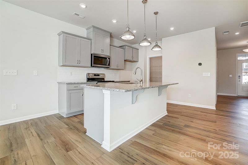 6337 Mallow Crossing Ln, Charlotte, NC 28213