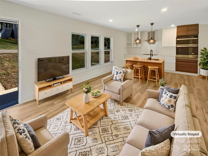 4914 Valley Stream Rd, Charlotte, NC 28209