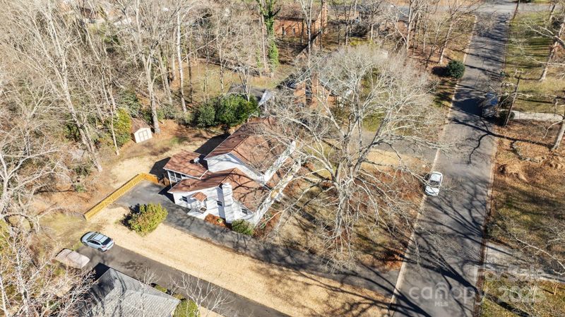7016 Foxworth Dr, Charlotte, NC 28226