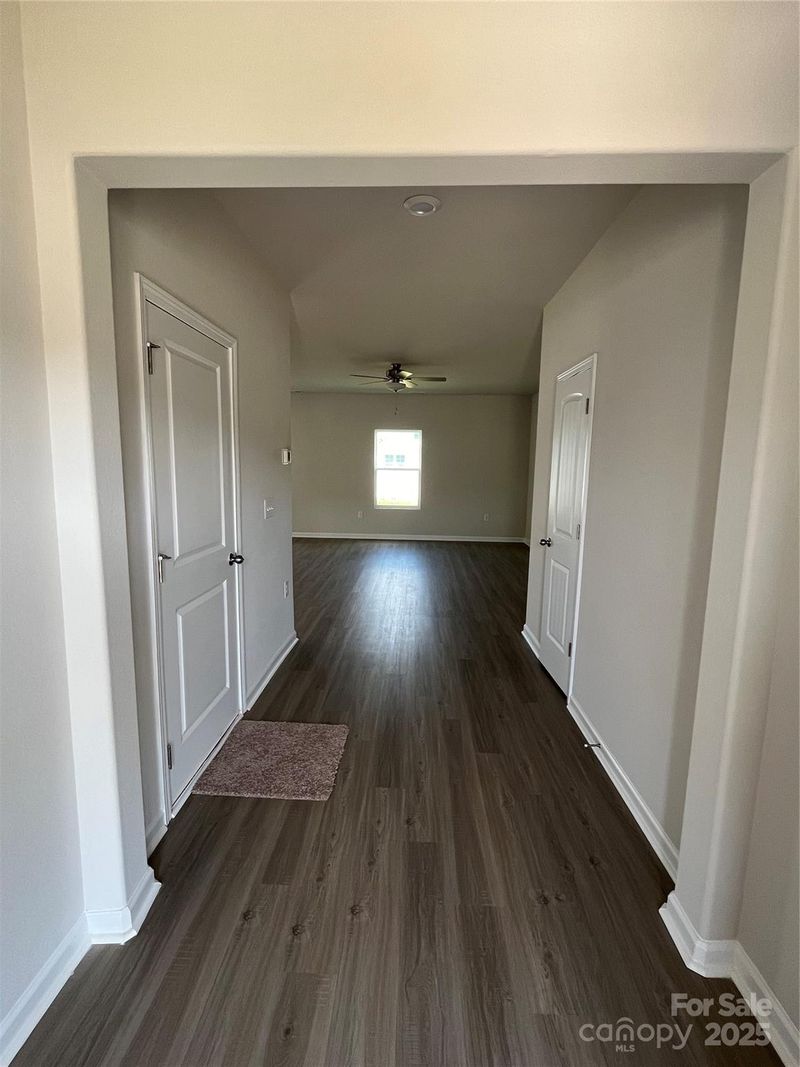 2255 Transatlantic Ave, Charlotte, NC 28215