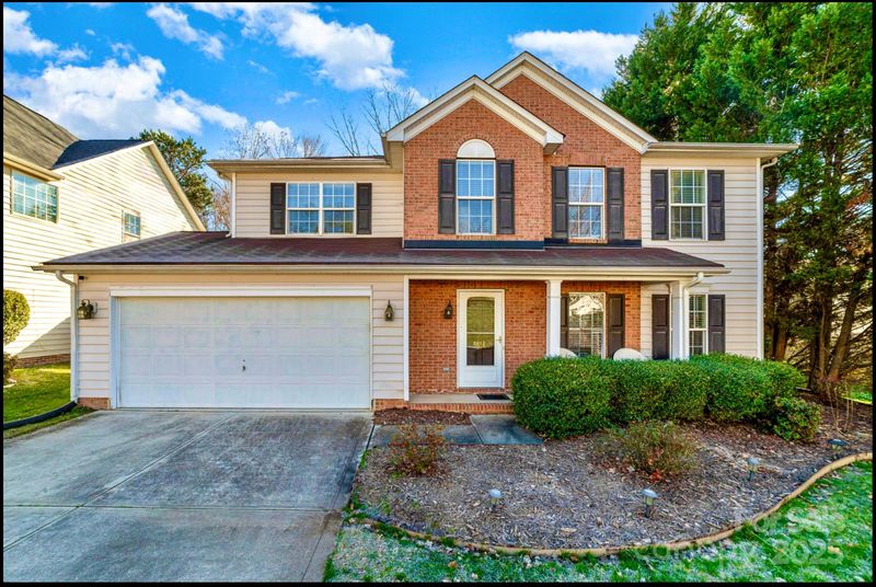 9814 Dauphine Dr, Charlotte, NC 28216