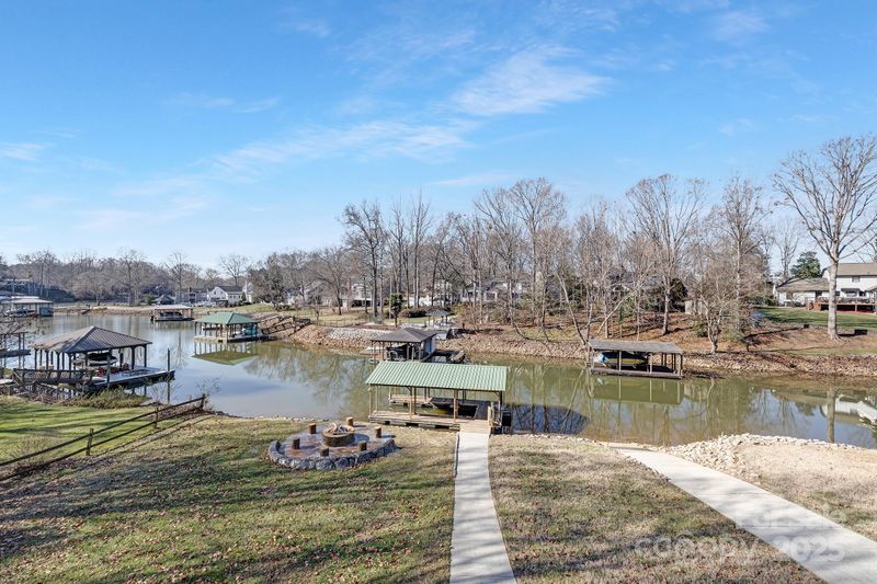 8260 Blades Trl, Denver, NC 28037