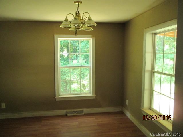 5622 Pine St, Charlotte, NC 28269