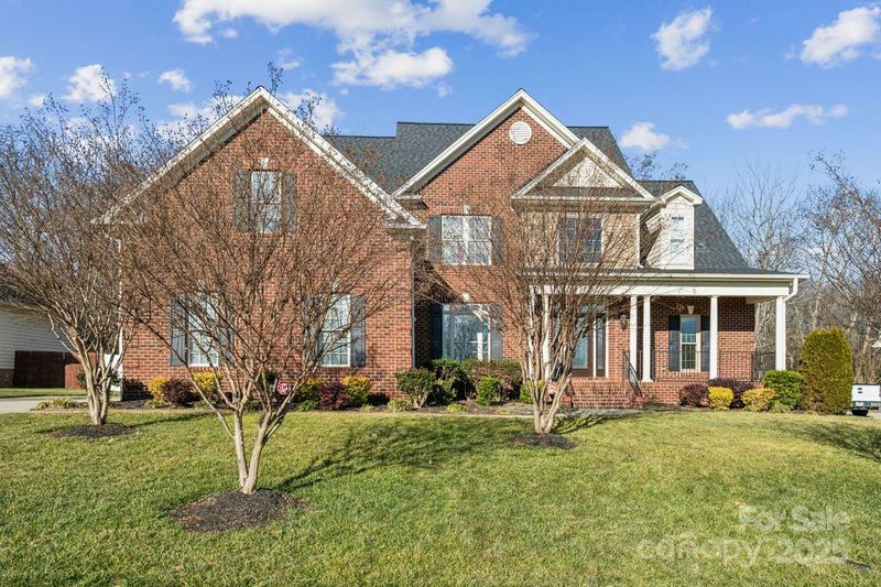 112 Daniel Efird Dr, Mount Holly, NC 28120