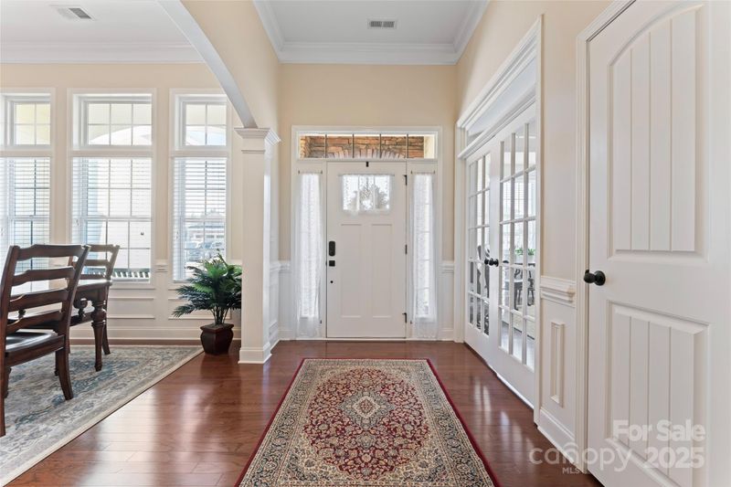 9124 Longvale Ln, Charlotte, NC 28214