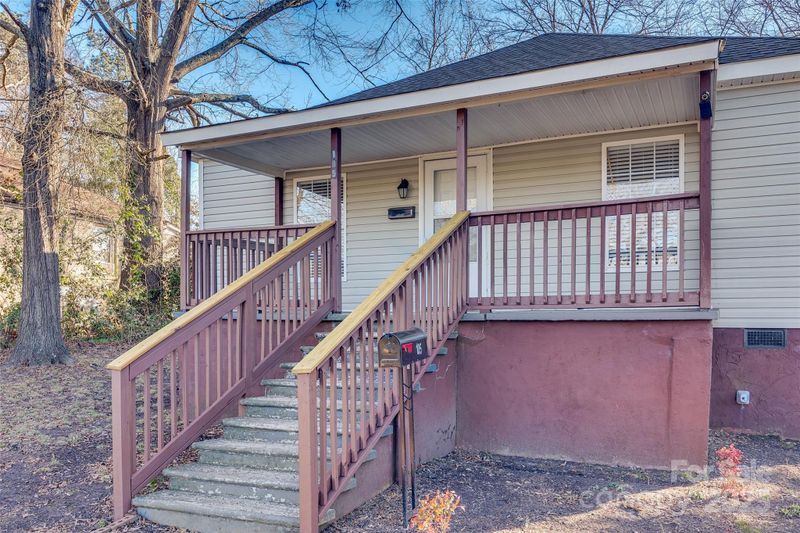 105 Linden St, Clover, SC 29710