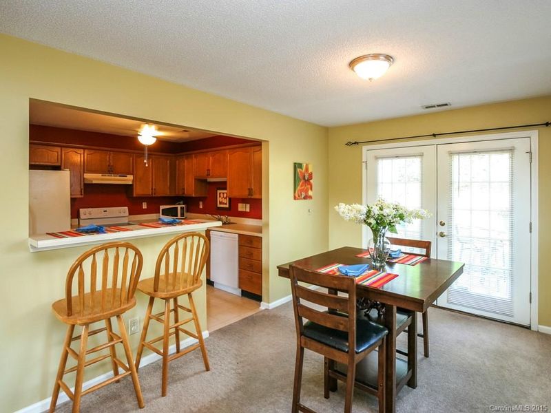 1604 Jeffrey Bryan Dr, Charlotte, NC 28213