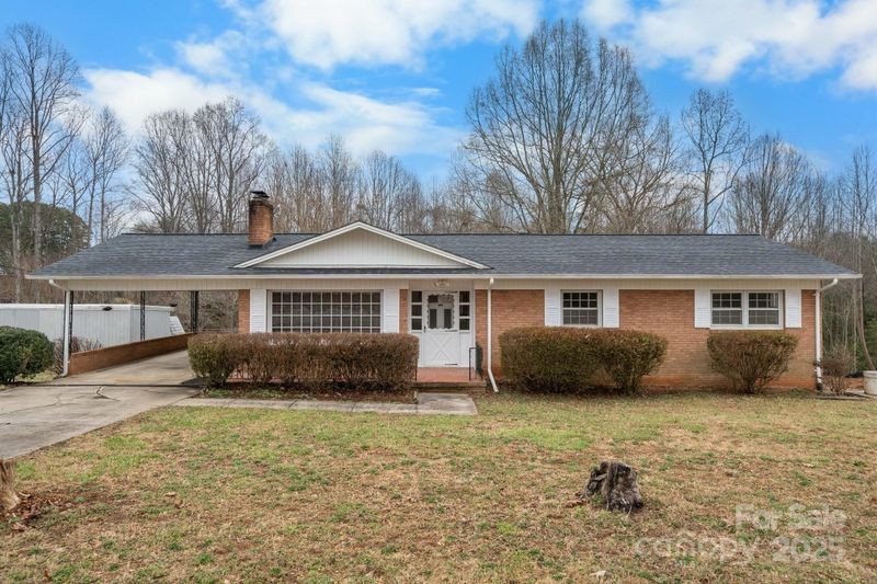 925 37th St SW, Hickory, NC 28602