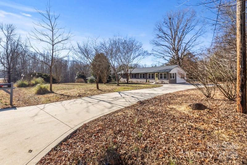 322 Timber Rd, Iron Station, NC 28080