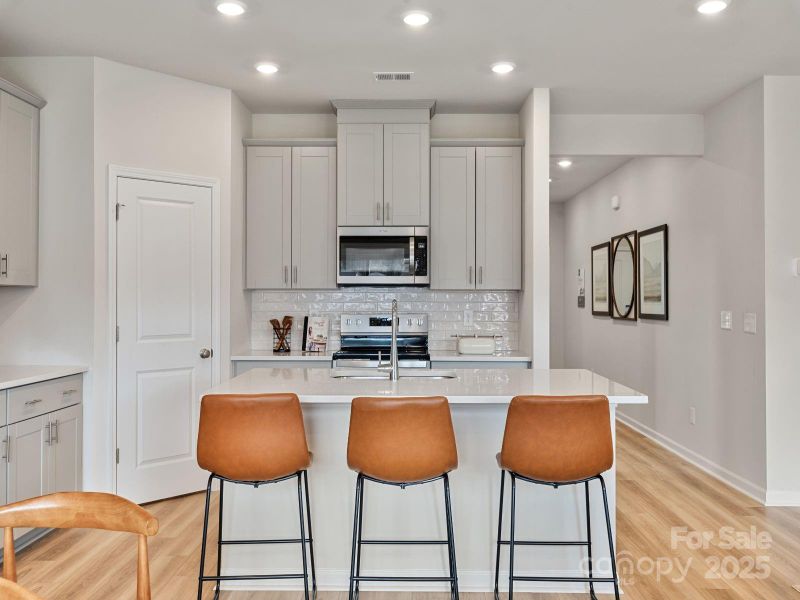 1420 Windy Park Dr, Stanley, NC 28164
