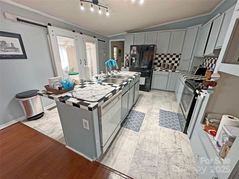 1590 George Brown Rd, Crouse, NC 28033