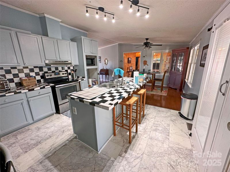 1590 George Brown Rd, Crouse, NC 28033