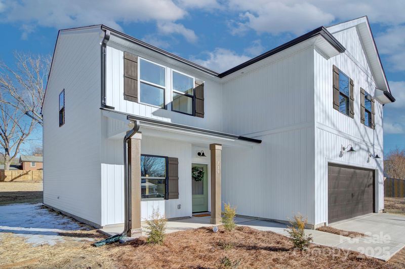 710 N Cedar St, Lincolnton, NC 28092