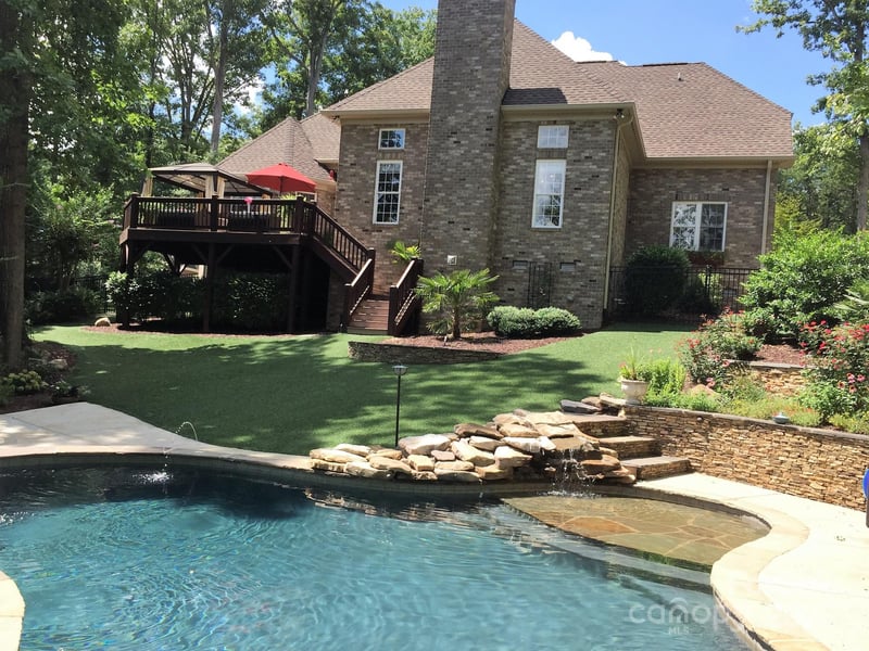 270 Bent Tree Dr, Stanley, NC 28164