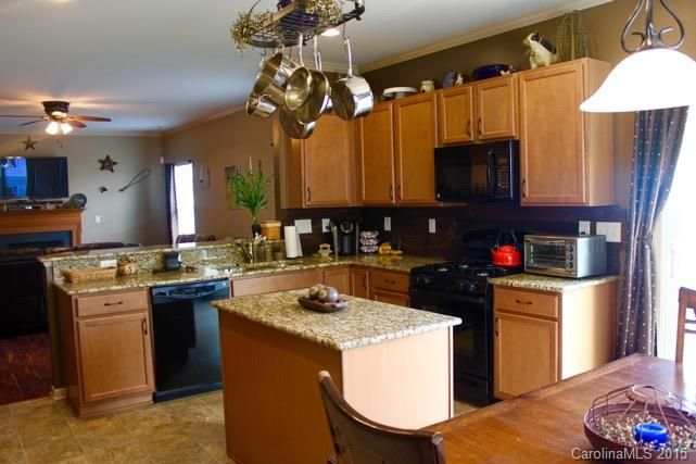 10925 Kingsview Dr, Davidson, NC 28036