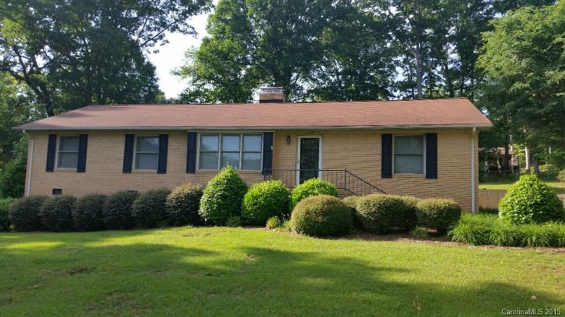 1118 W Edgemont St, Lancaster, SC 29720