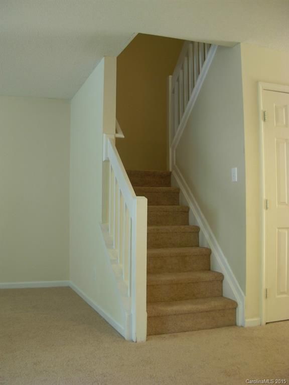 5969 Cougar Ln, Charlotte, NC 28269