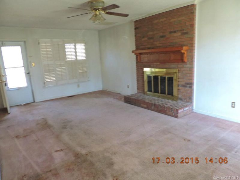 108 Poplar Ct, Mount Holly, NC 28120