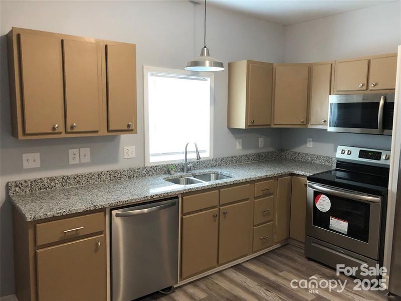 306 Union St, Maiden, NC 28650