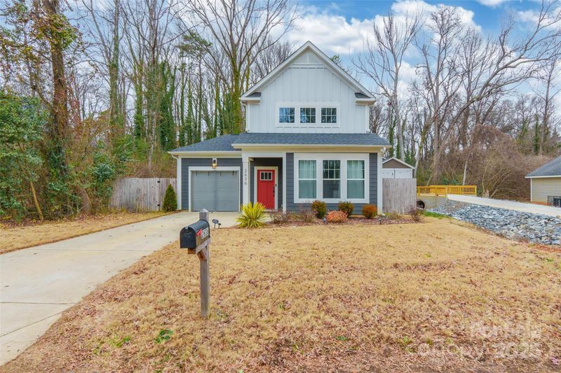 2636 Elmin St, Charlotte, NC 28208