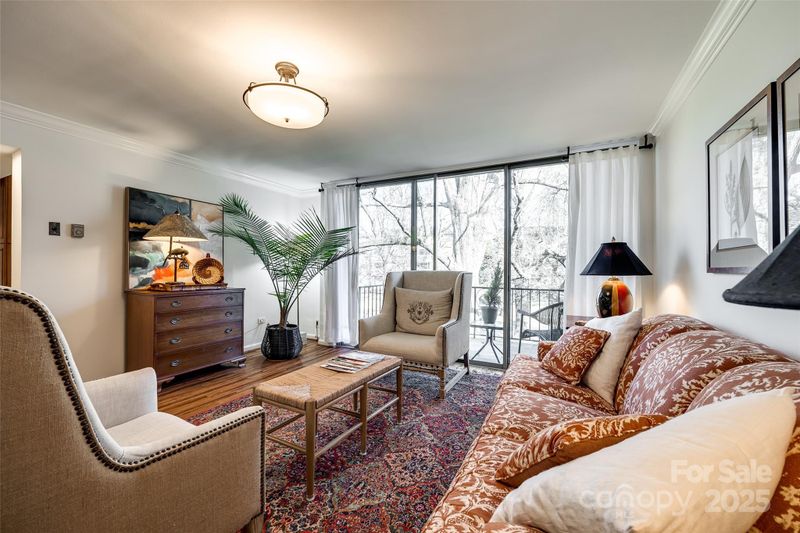 1300 Queens Rd #302, Charlotte, NC 28207