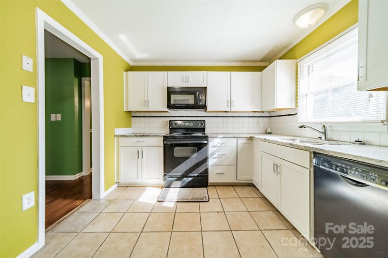 6816 Idlewild Rd, Charlotte, NC 28212