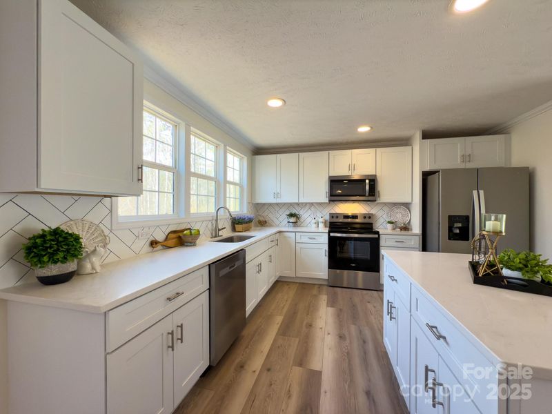2862 Verdie Dr, Claremont, NC 28610