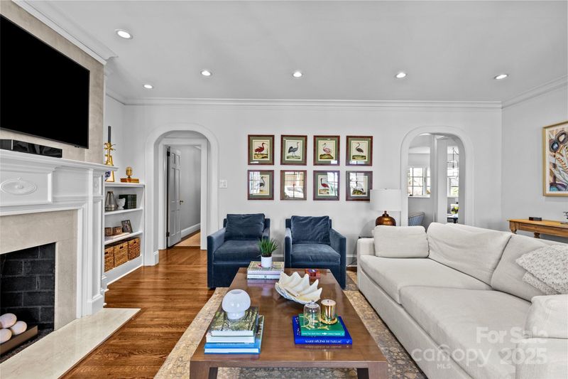 373 Hillside Ave, Charlotte, NC 28209