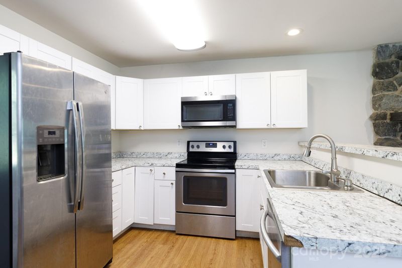 3988 Crestview Dr, Rock Hill, SC 29732