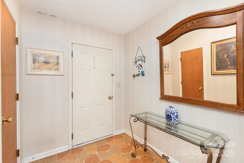 6613 Weldon Cir NW, Concord, NC 28027